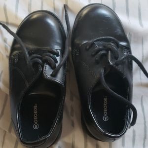 Dress shoes